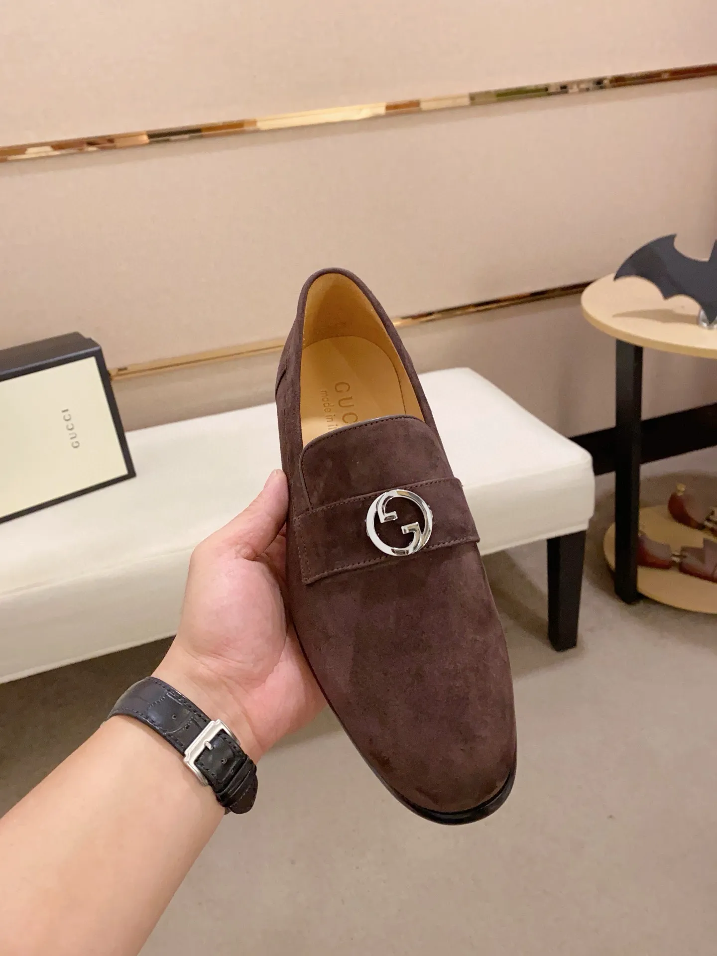 Men's shoes 💰: 520💰 (GUCCI) new series ss hot new products 💢 💠 Casual leather shoes 👞, first layer of cowhide, upper hardware buckles and logo on the sides of the shoe, brand logo on the insole and sole 💠 💎Upper: 100% cowhide 💎Inner: cowhide/100% 💎Feet: cowhide/100% 💎Sole: rubber/100% 💎SIZE: 38 39 40 41 42 43 44 Can be customized 45